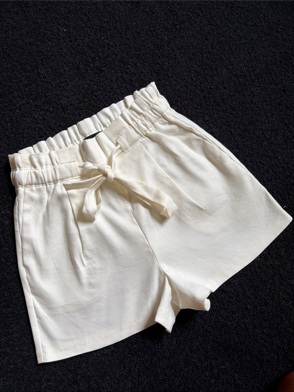 💕 EXPRESS WOMENS SIZE XS WHITE HIGH WAISTED PULL ON LINEN SHORTS